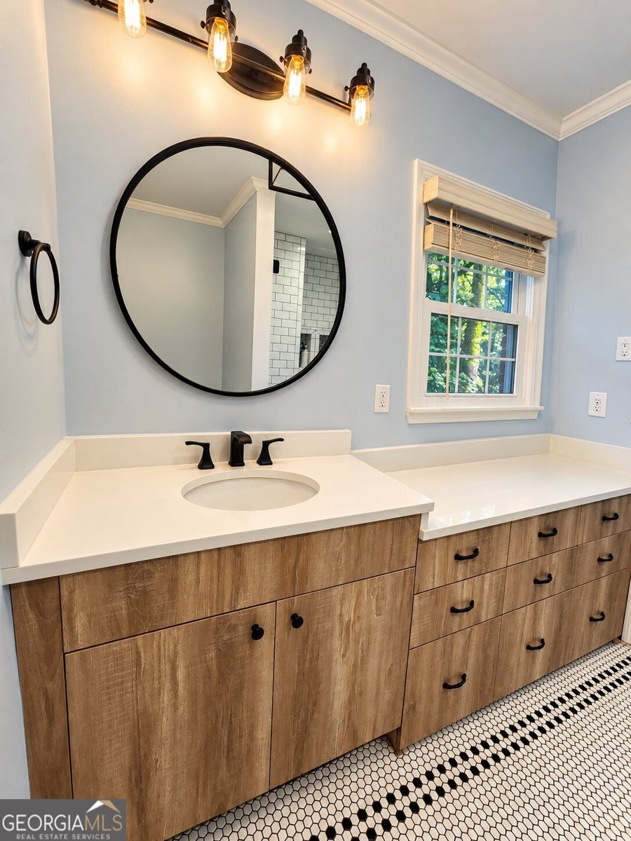 1300 Renee Drive Lilburn - Photo 8