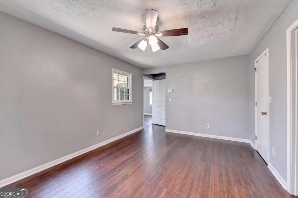 4061 Whispering Forest Court Lilburn - Photo 18