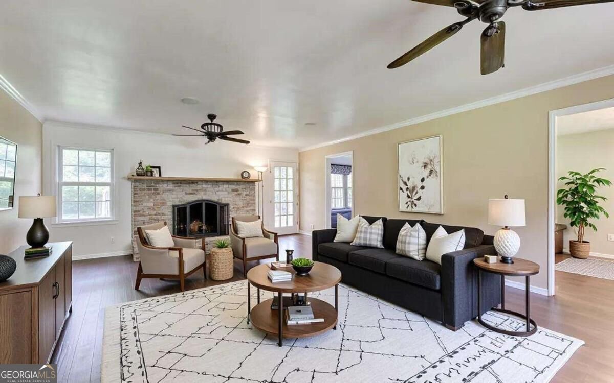 4061 Whispering Forest Court Lilburn - Photo 6