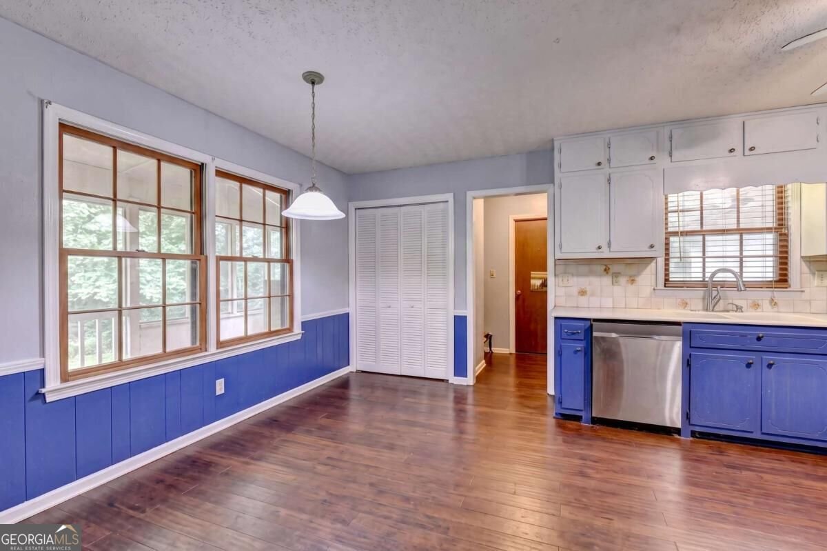 4061 Whispering Forest Court Lilburn - Photo 8