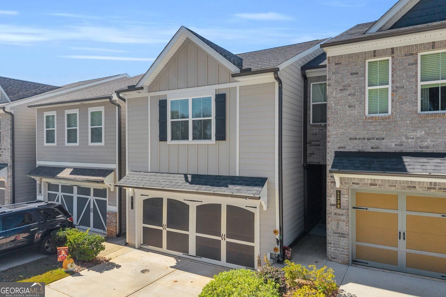 5235 Canberra Drive Flowery Branch - Photo 2