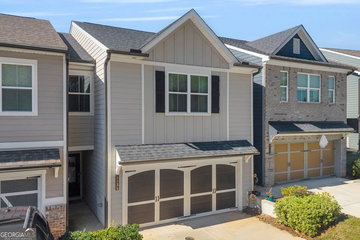 5235 Canberra Drive Flowery Branch - Photo 3