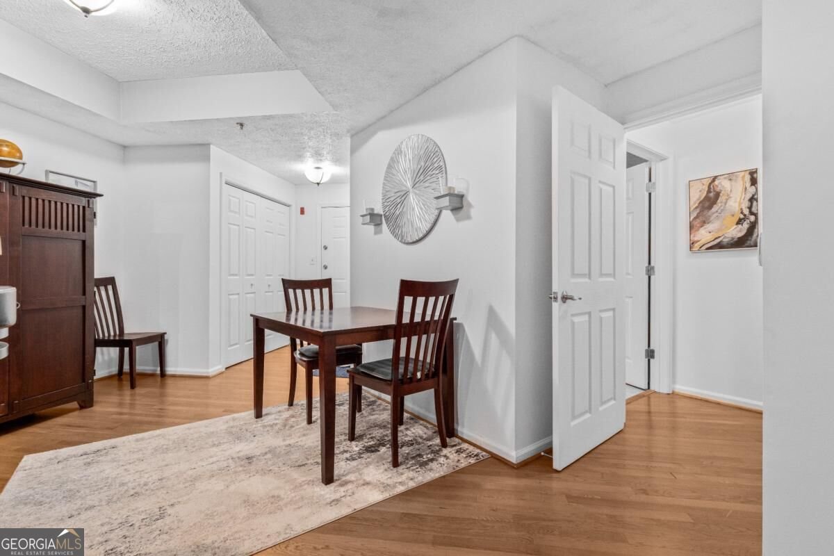 1250 Parkwood Circle Atlanta - Photo 6