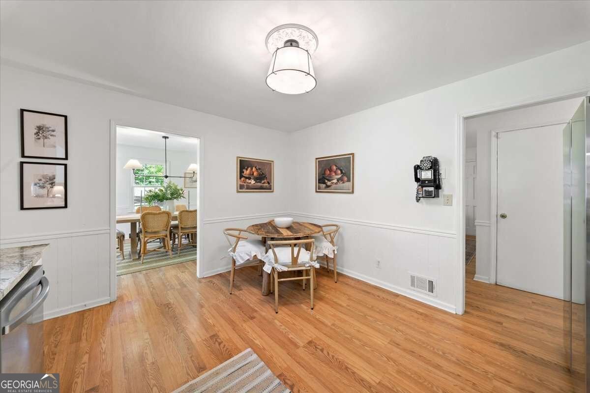 404 Hill Crest Court Woodstock - Photo 14