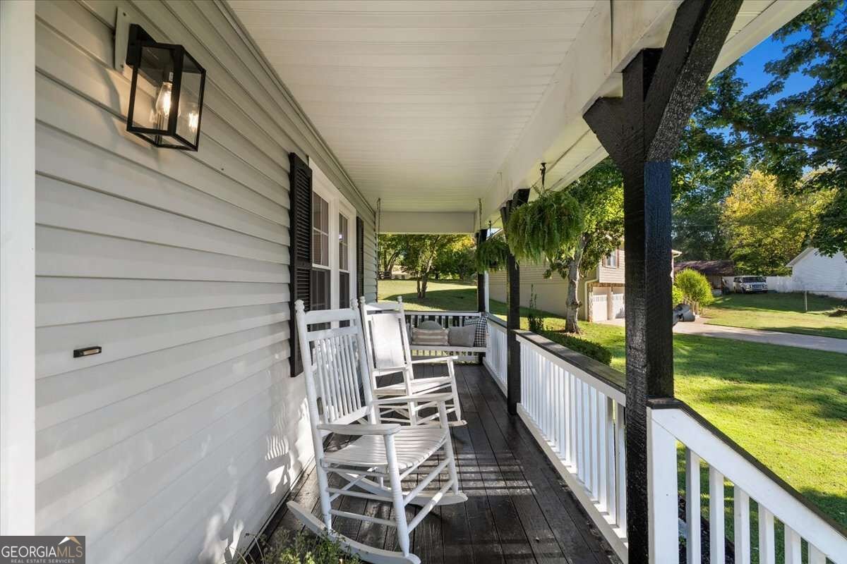 404 Hill Crest Court Woodstock - Photo 6