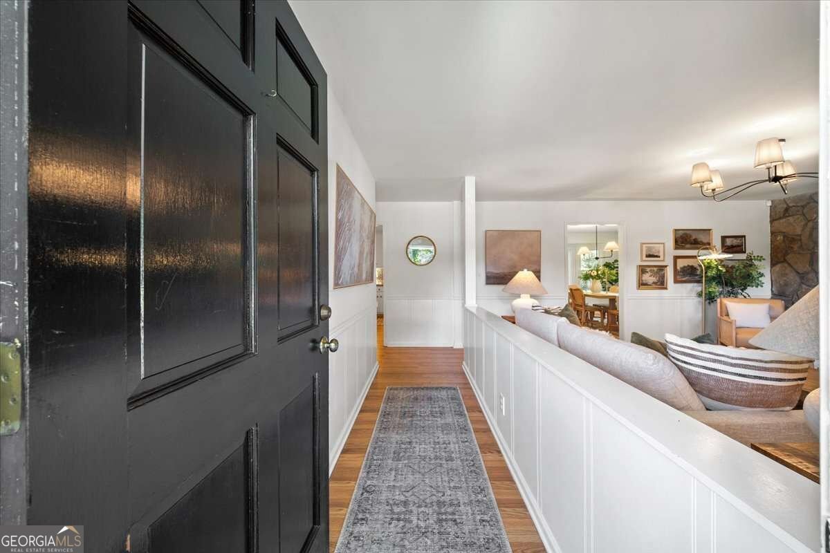 404 Hill Crest Court Woodstock - Photo 7