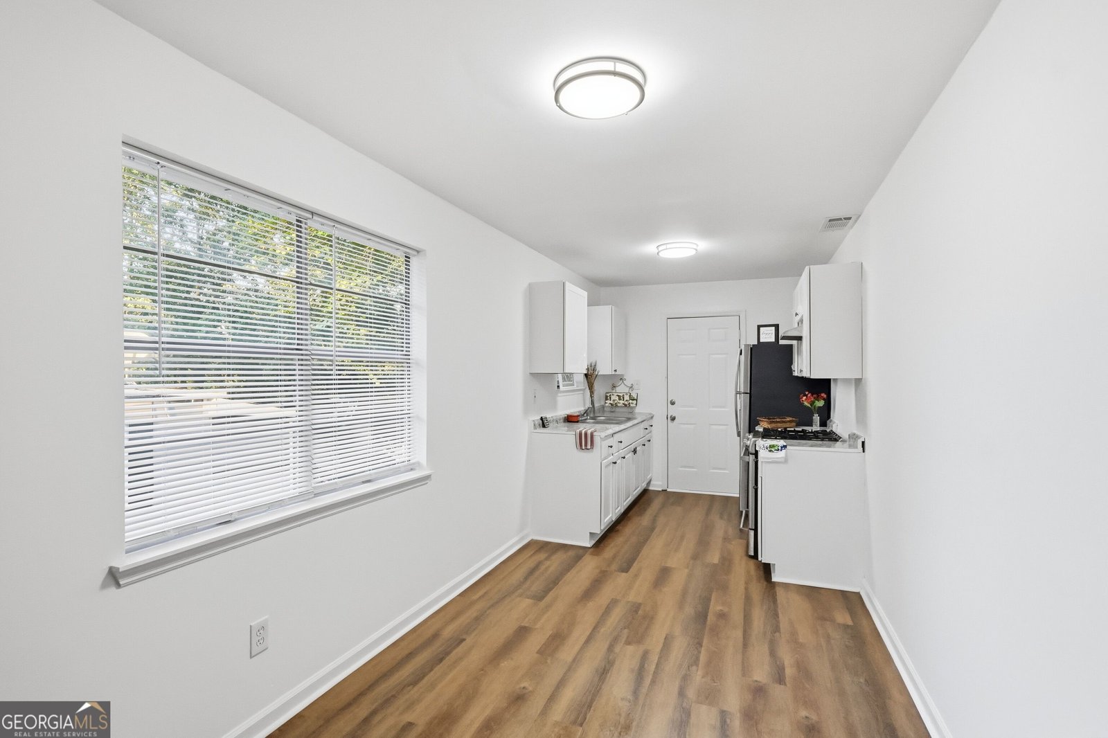 354 17th Street Griffin - Photo 10