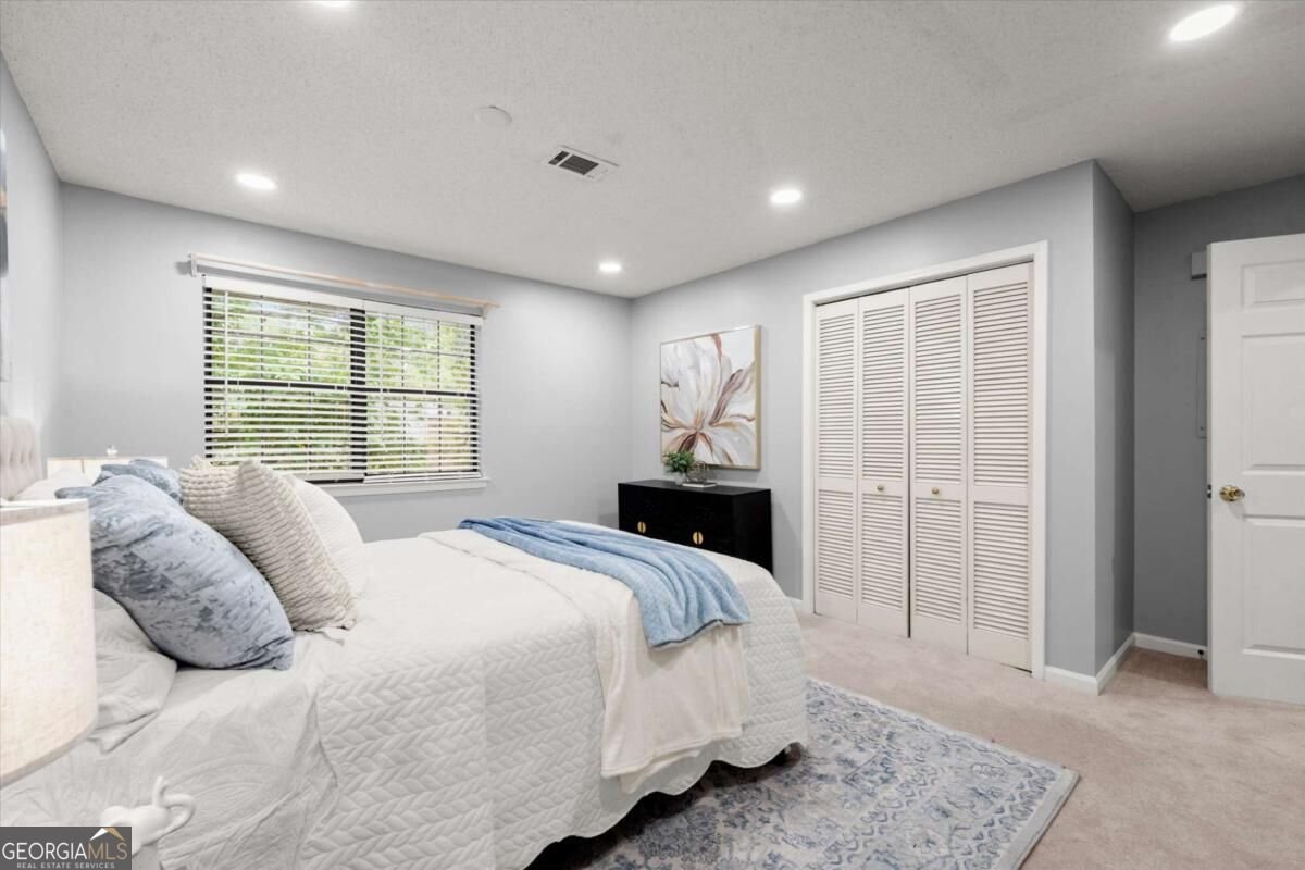 704 Barrington Hills Drive Sandy Springs - Photo 24