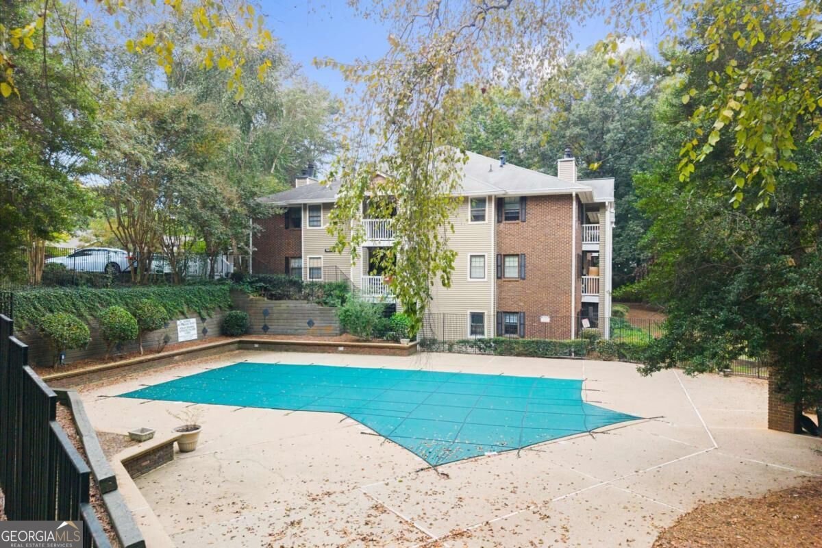 704 Barrington Hills Drive Sandy Springs - Photo 32