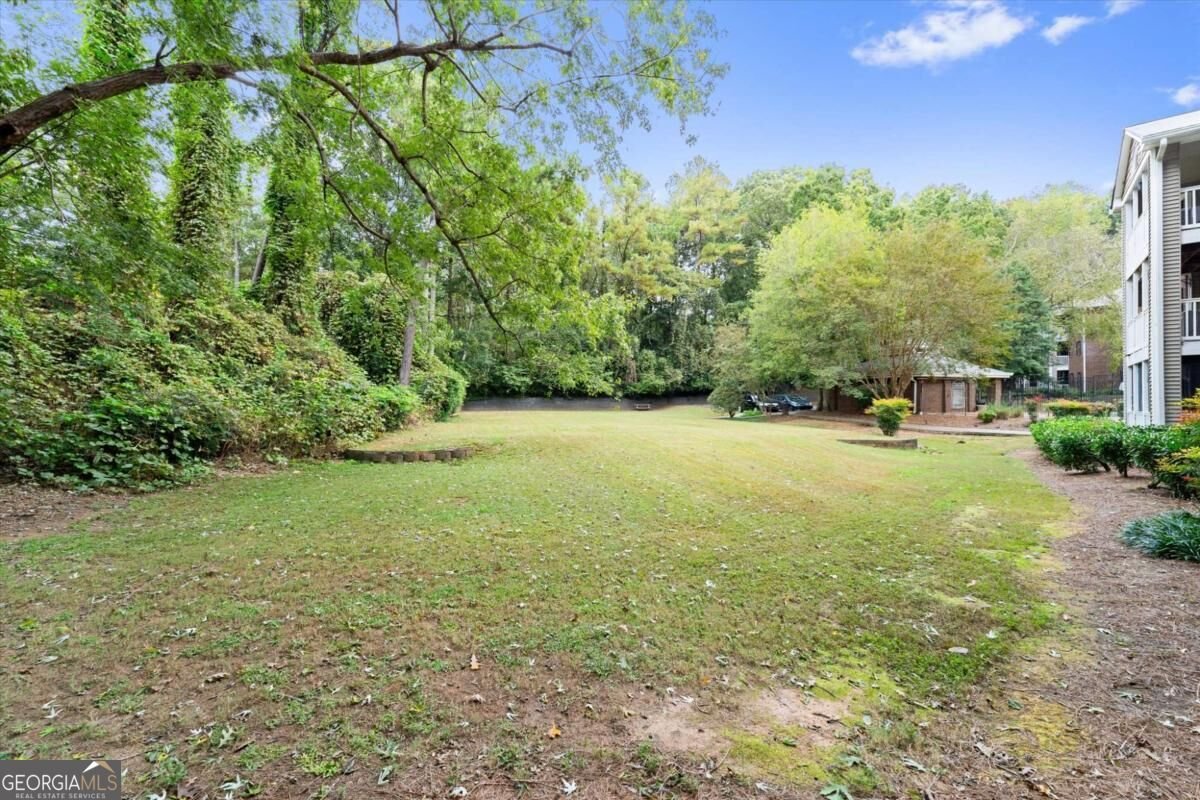 704 Barrington Hills Drive Sandy Springs - Photo 6