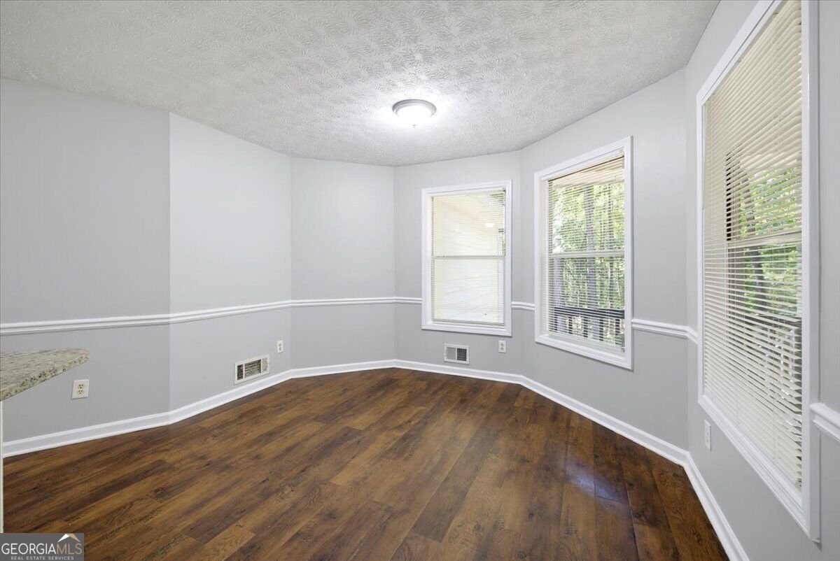 237 Hillandale Drive Stockbridge - Photo 8