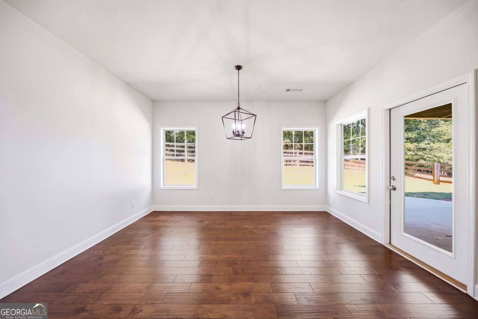6372 Spring Cove Drive Flowery Branch - Photo 7