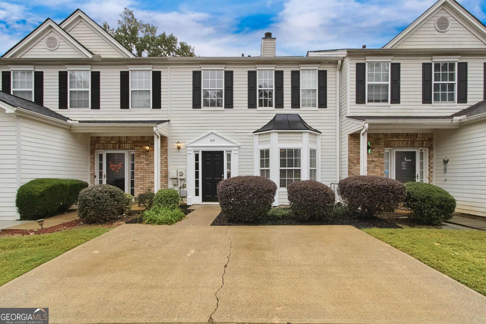 409 Timber Gate Drive Lawrenceville - main photo