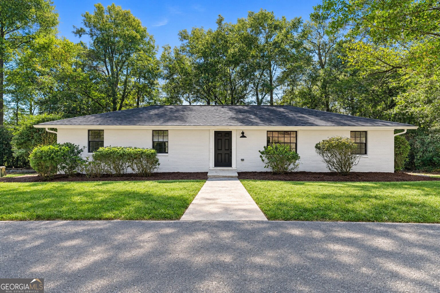 300 Dale Avenue Calhoun - main photo