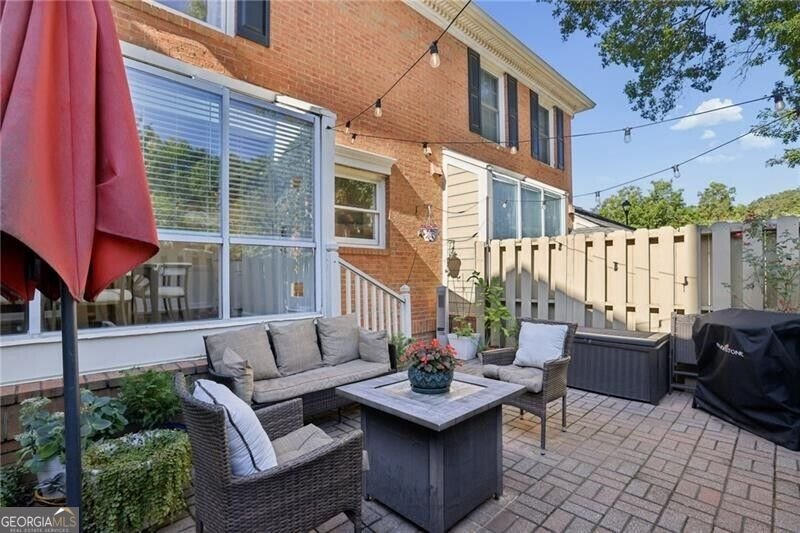 76 Mount Vernon Circle Sandy Springs - main photo