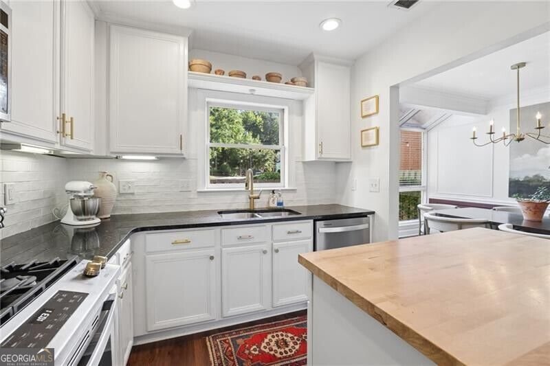 76 Mount Vernon Circle Sandy Springs - Photo 16