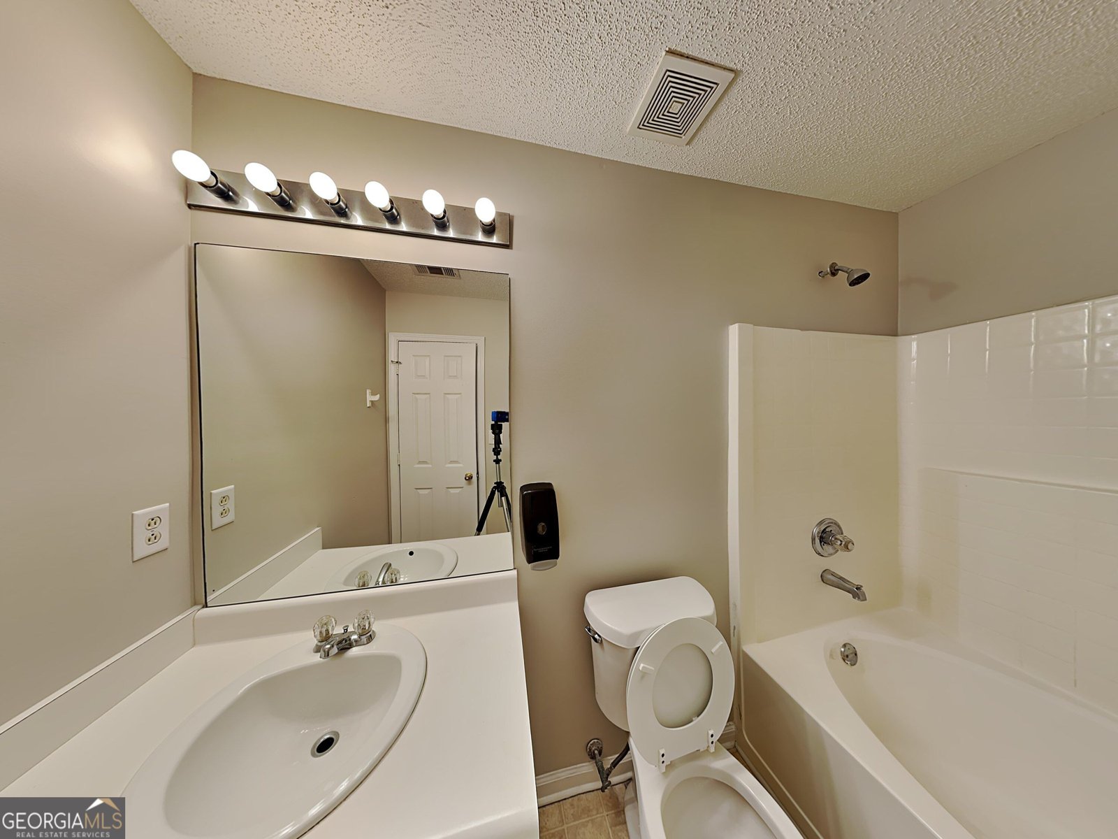 2440 Vine Street Union City - Photo 15