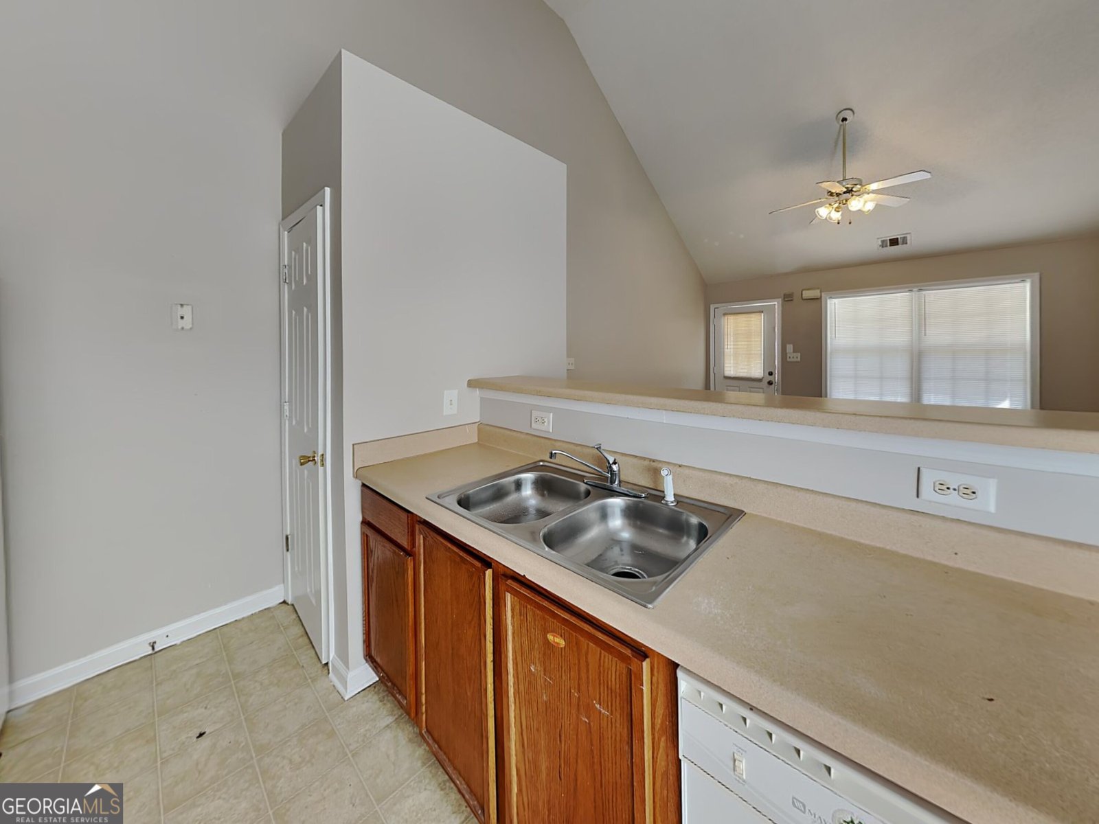2440 Vine Street Union City - Photo 7