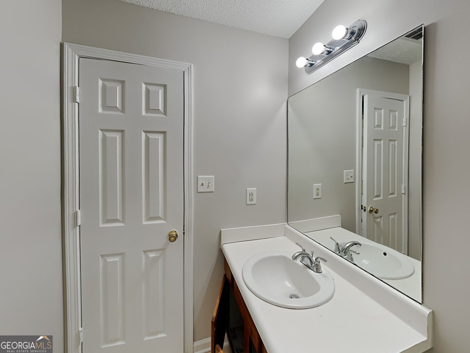 2440 Vine Street Union City - Photo 9
