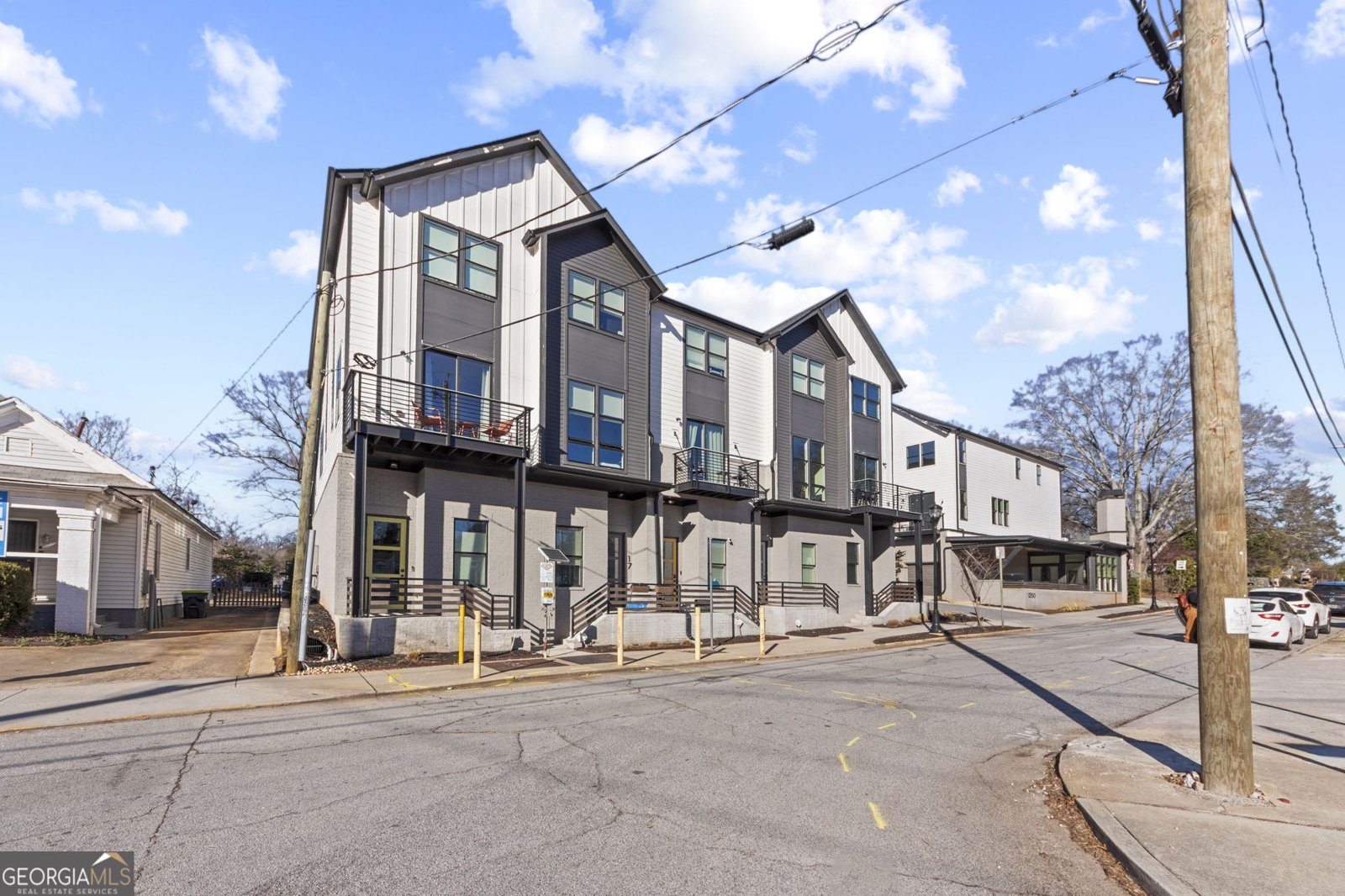 1350 May Avenue Atlanta - main photo