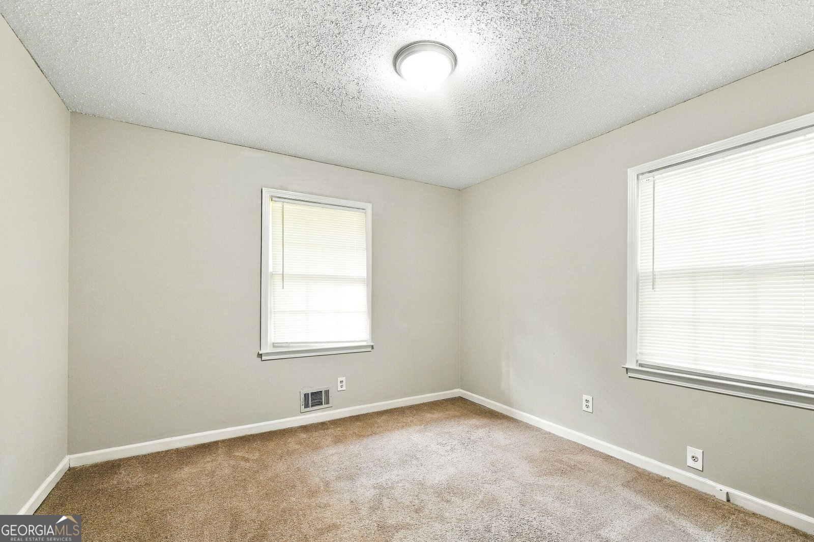 6635 Biscayne Way Douglasville - Photo 13