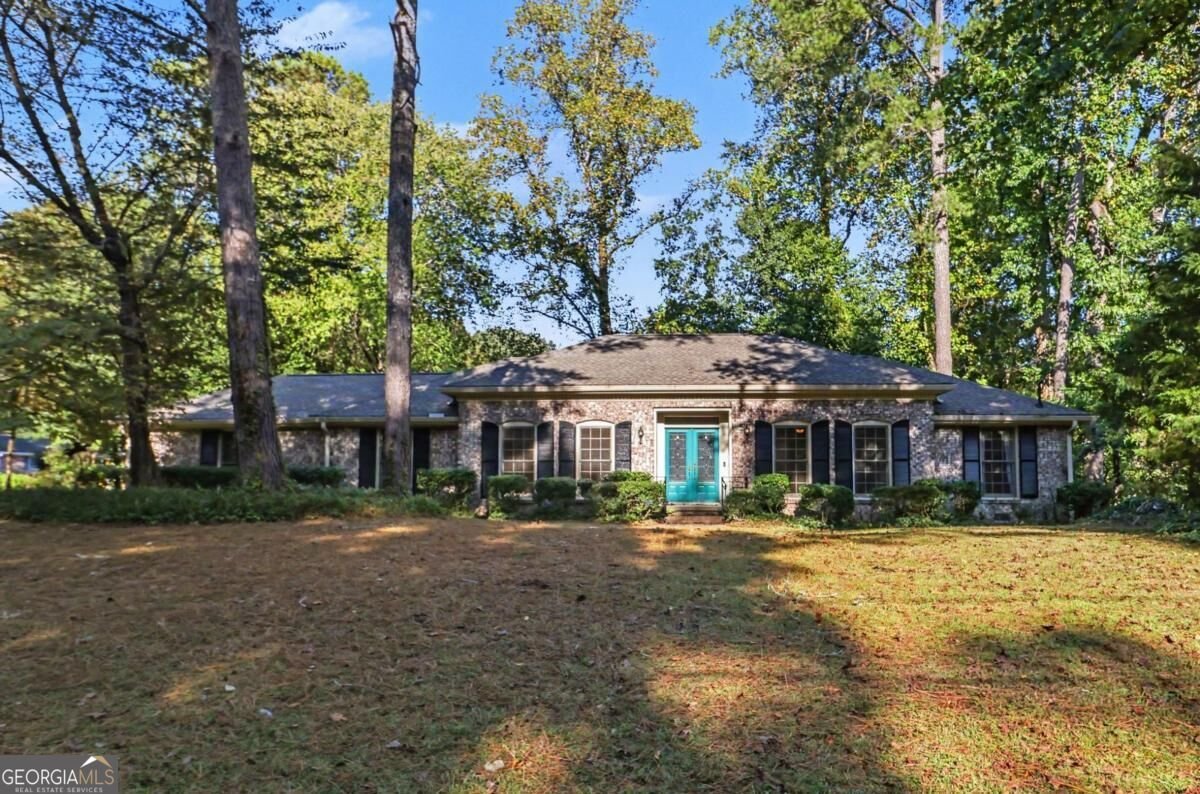 2027 Gainsborough Drive Chamblee - main photo