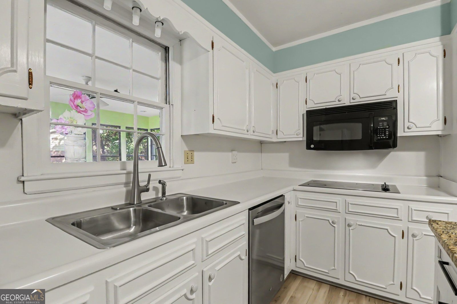 2027 Gainsborough Drive Chamblee - Photo 10