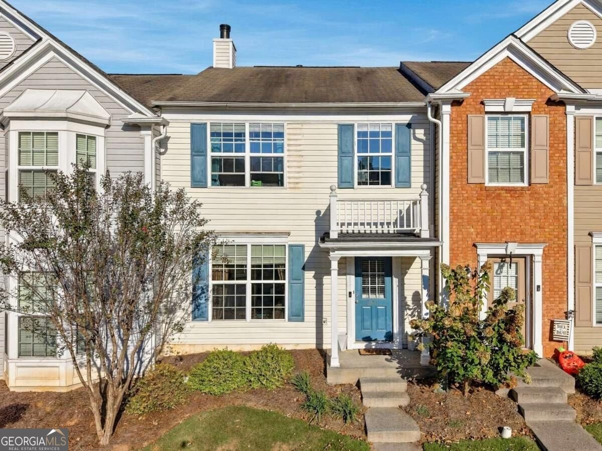 1041 Prestwyck Court Alpharetta - main photo