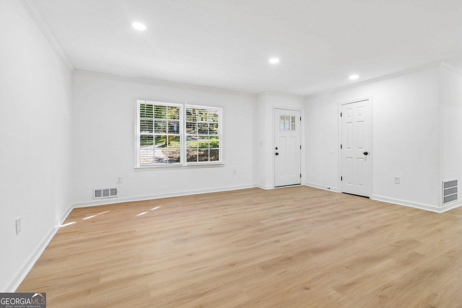 837 Hemingway Road Stone Mountain - Photo 9