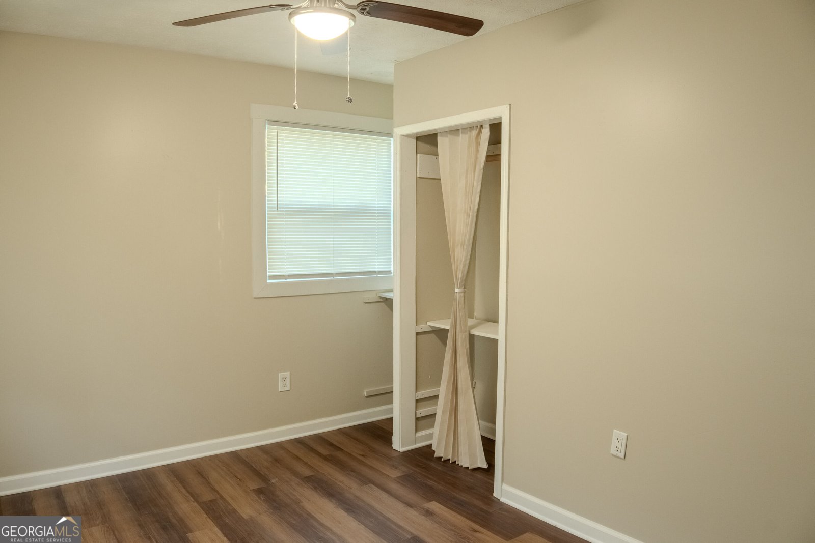 7466 Ann Street Riverdale - Photo 9