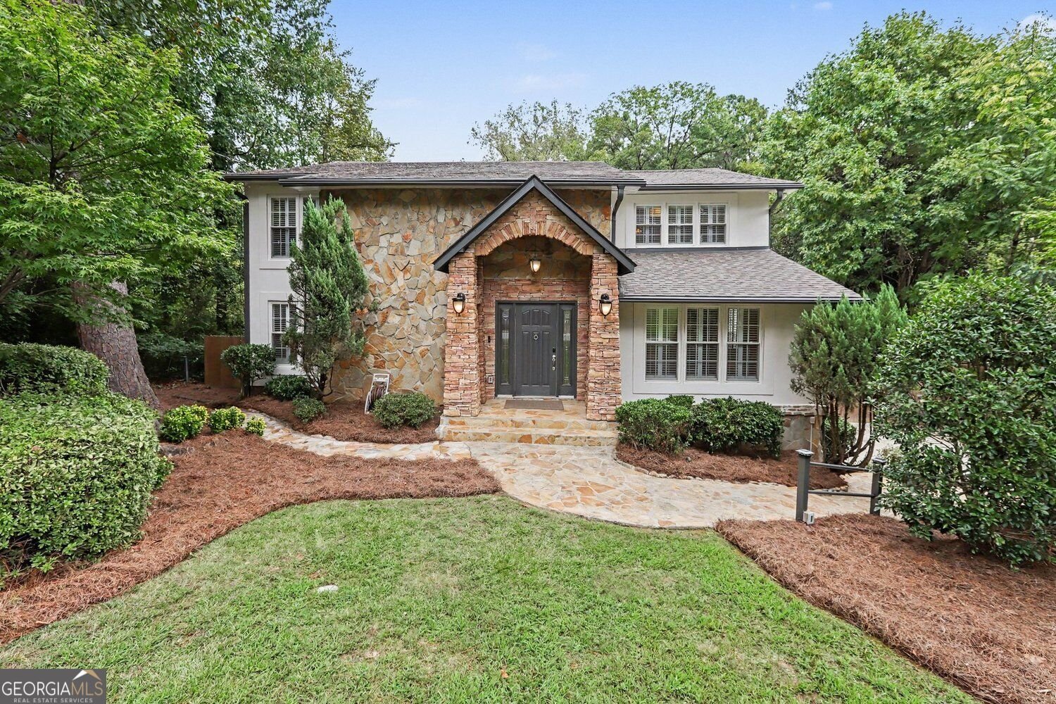 2818 Cravey Trail Atlanta - main photo