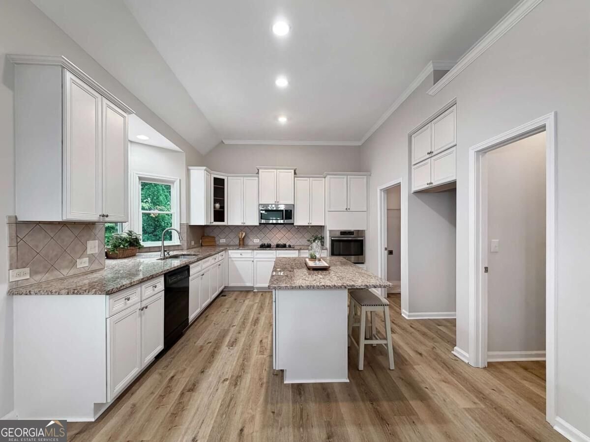 3792 Suwanee Mill Drive Buford - Photo 6