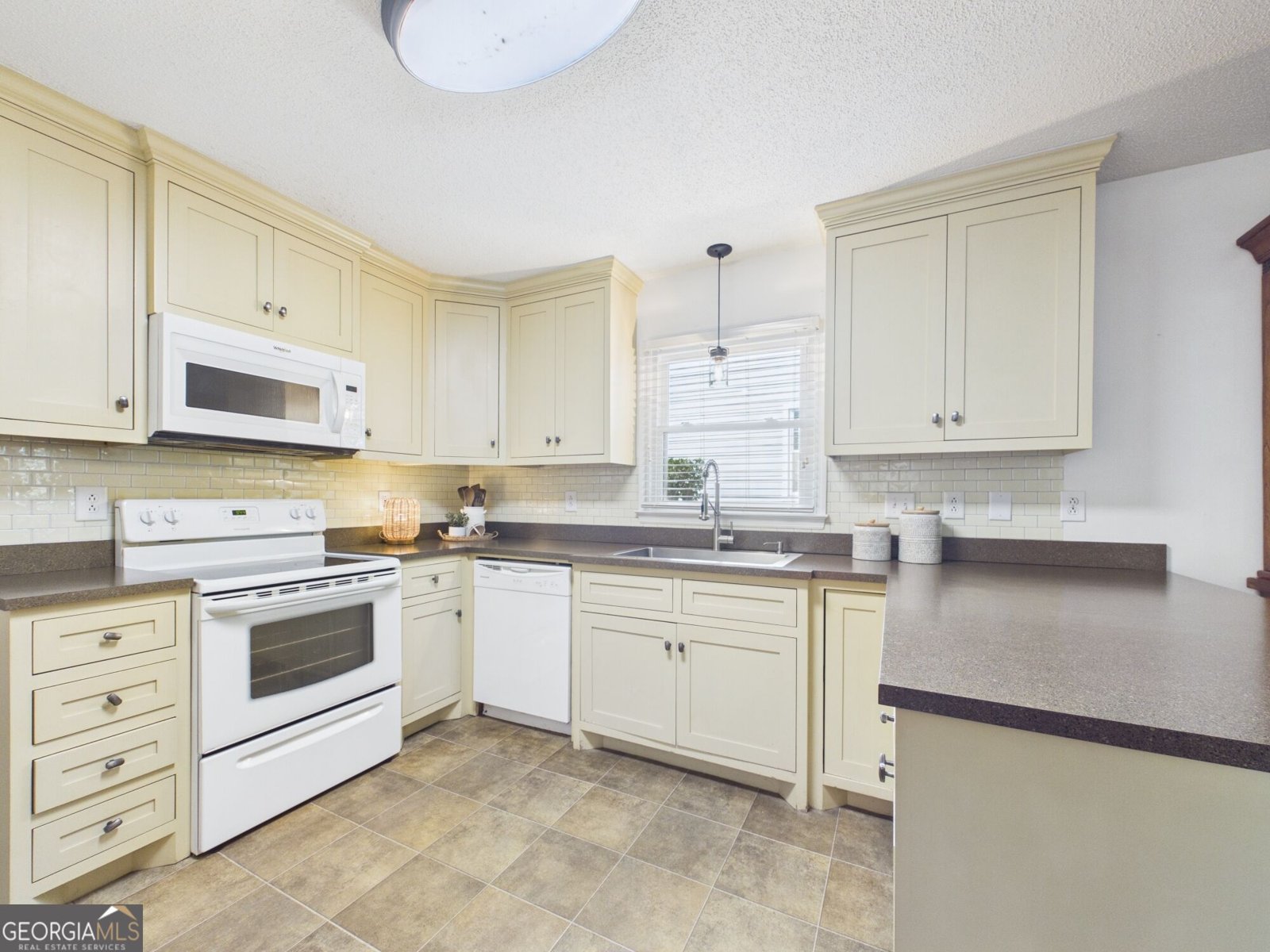 459 Ashville Drive Macon - Photo 14