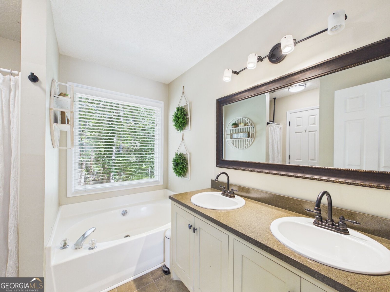 459 Ashville Drive Macon - Photo 26