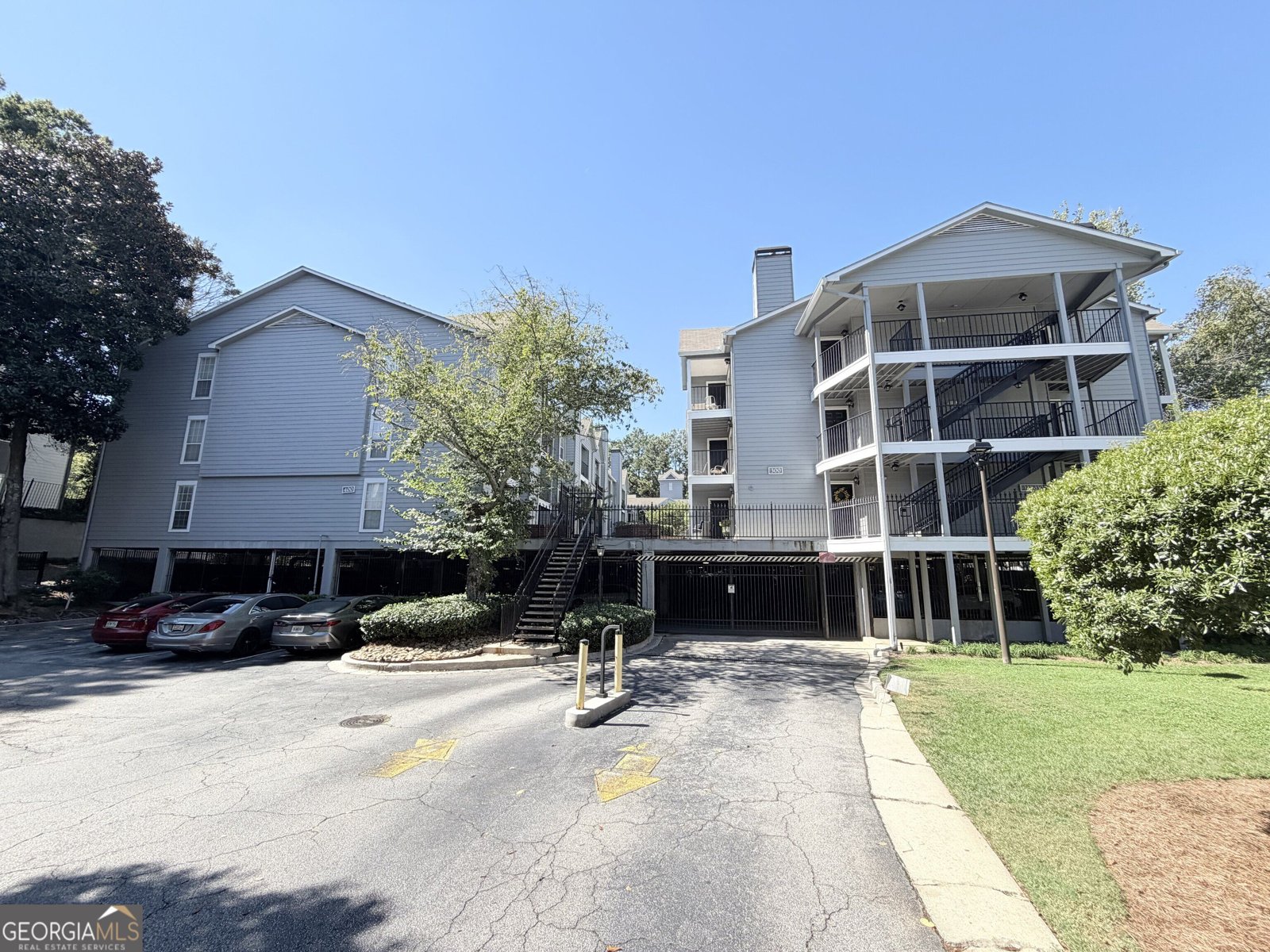 322 Granville Court Atlanta - main photo