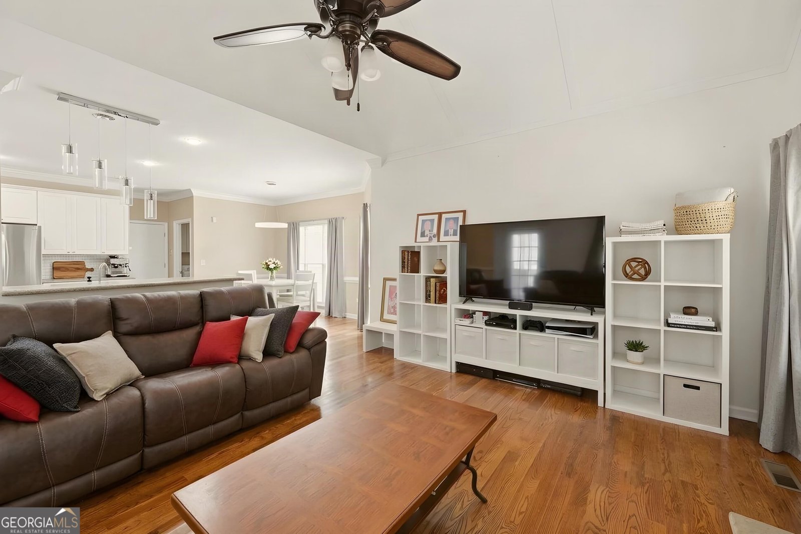 390 Wildwood Lake Court Suwanee - Photo 10