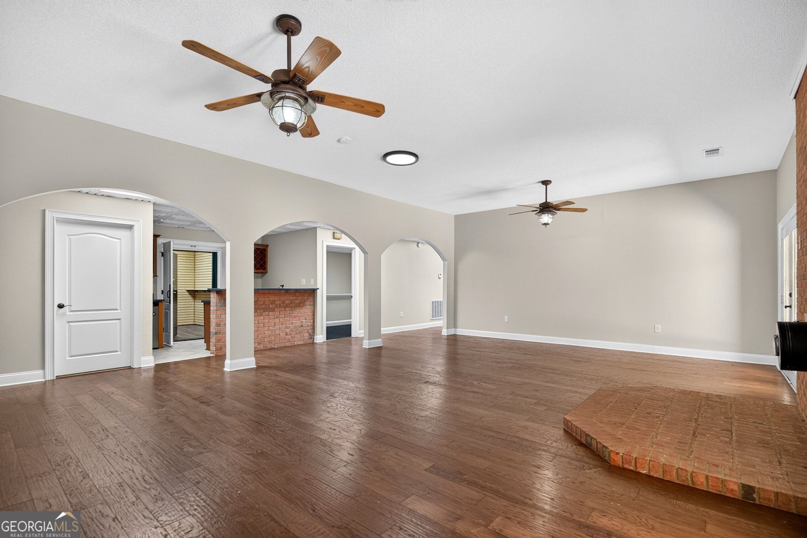 221 Valley Way Hampton - Photo 23