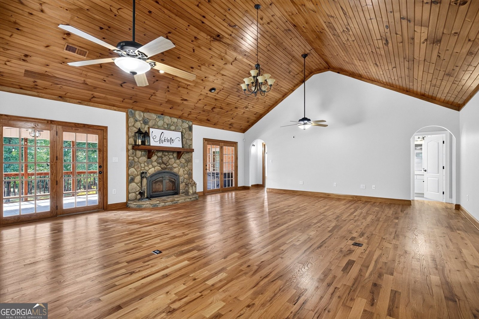 221 Valley Way Hampton - Photo 7