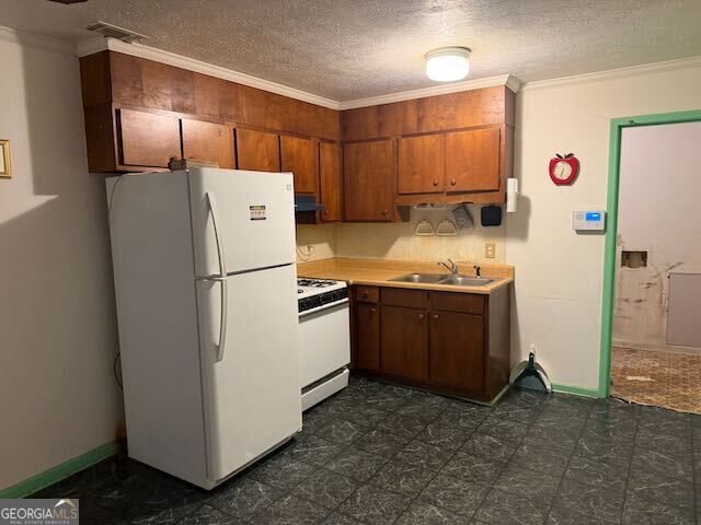 410 Spring St Sandersville - Photo 6