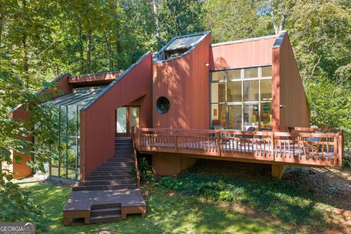 253 Lakeshore Drive Berkeley Lake - main photo