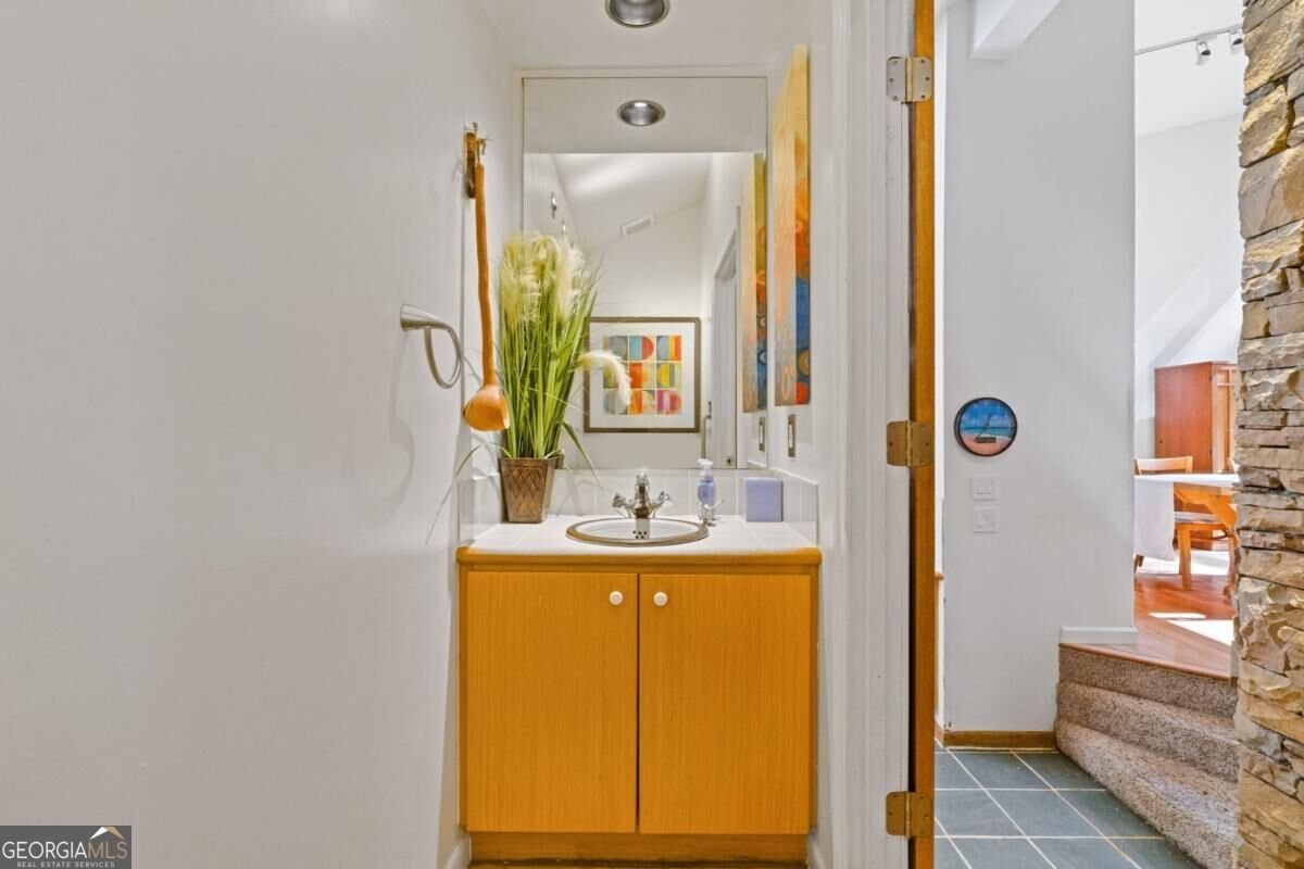 253 Lakeshore Drive Berkeley Lake - Photo 19