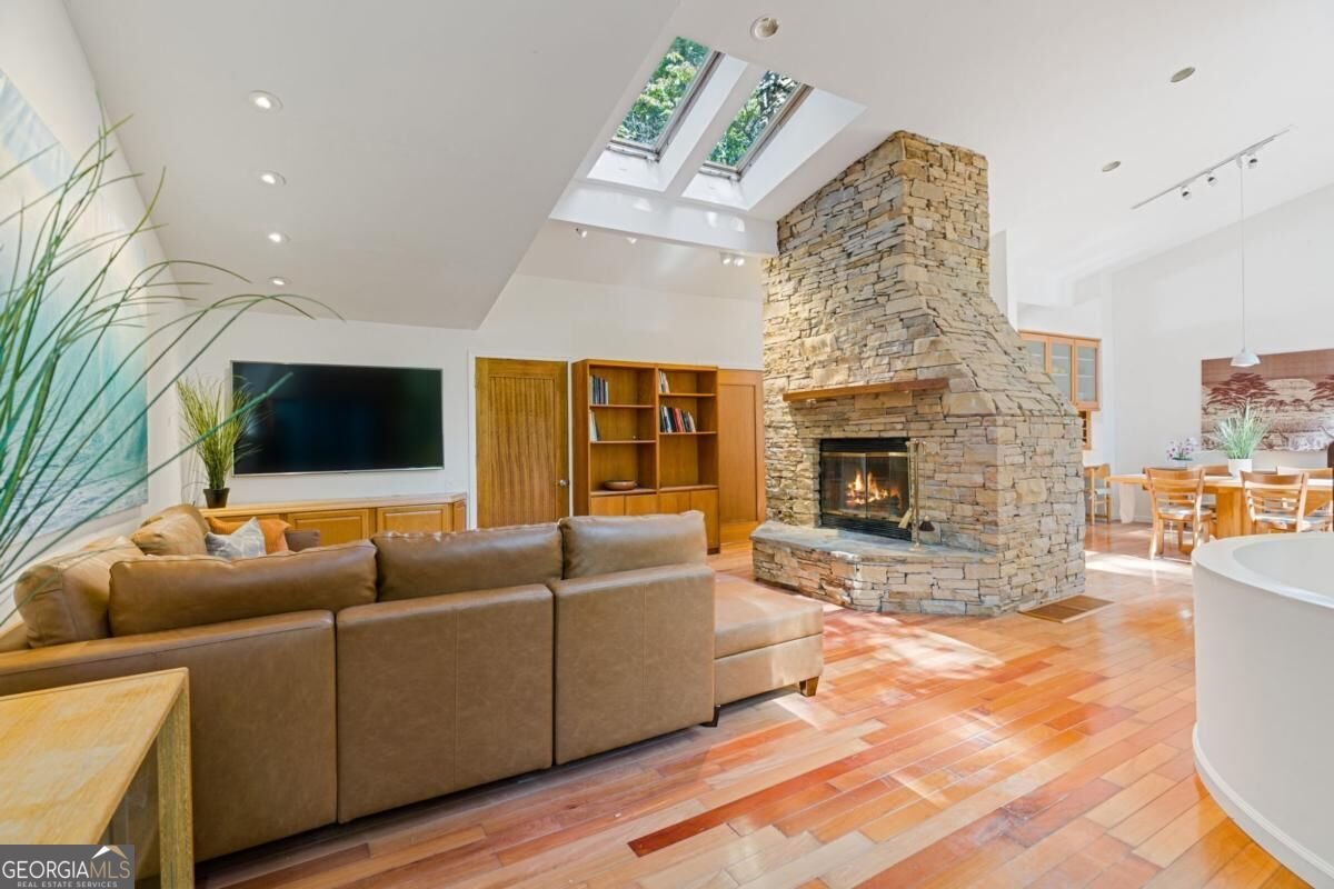 253 Lakeshore Drive Berkeley Lake - Photo 9