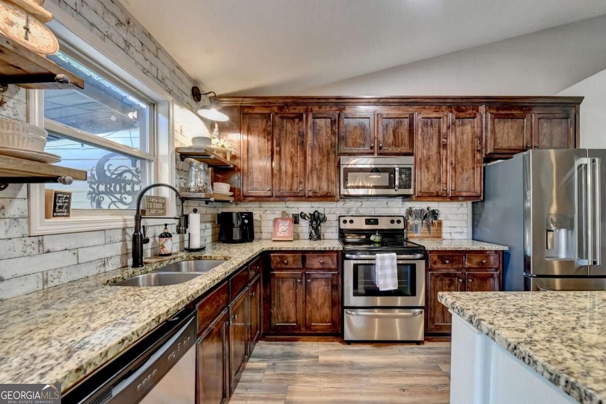 1052 Blakewood Court Bethlehem - Photo 11