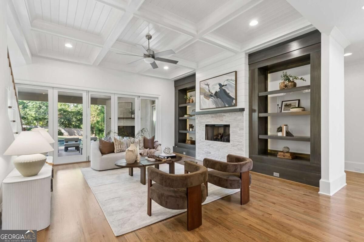 4566 Dudley Lane Sandy Springs - Photo 8