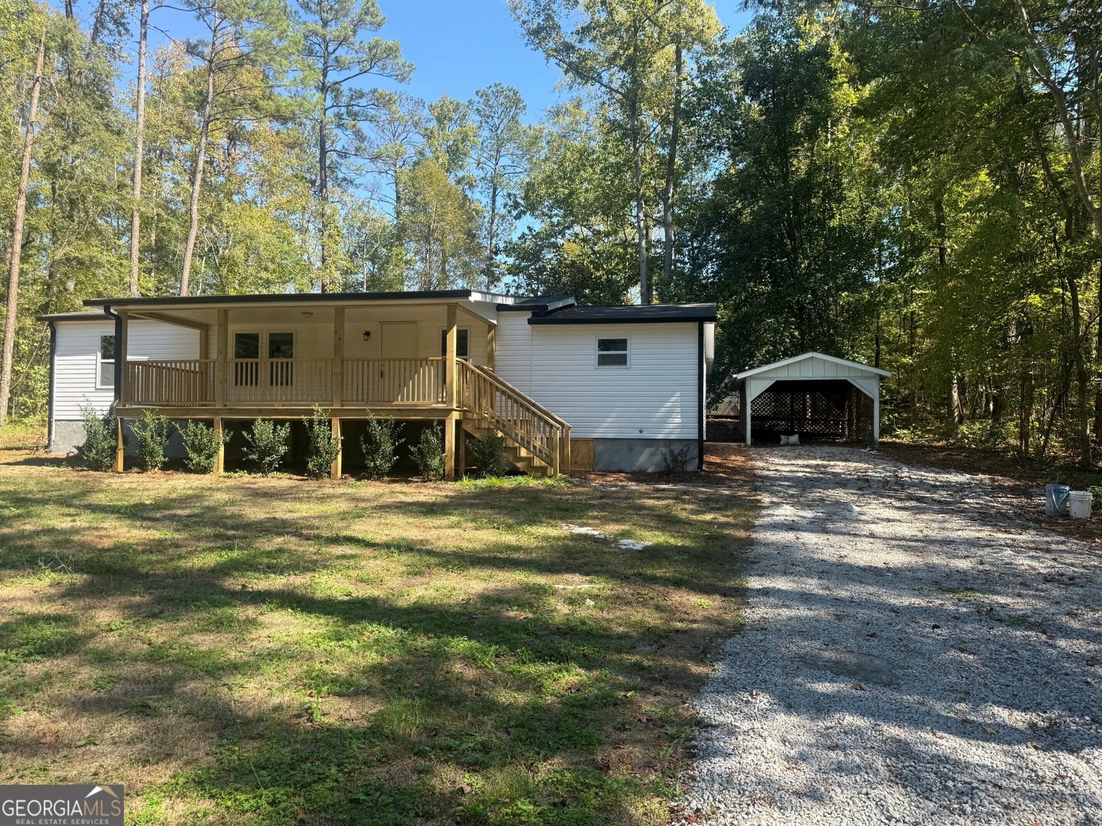 1340 Lake Sinclair Drive Sparta - main photo