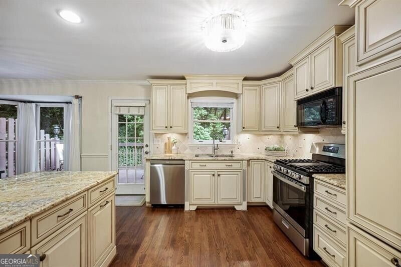 2201 Defoors Mill Drive Atlanta - Photo 12