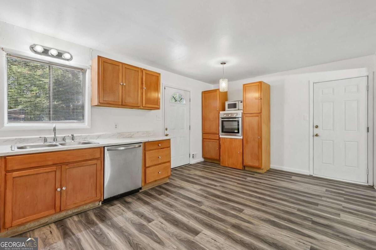 10895 Thrasher Road Jonesboro - Photo 9