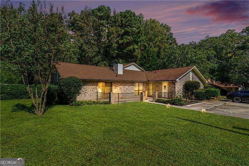 1238 Shannon Way Marietta - main photo