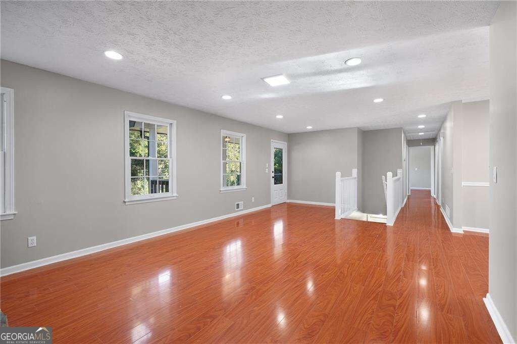 303 Old Farm Road Woodstock - Photo 8