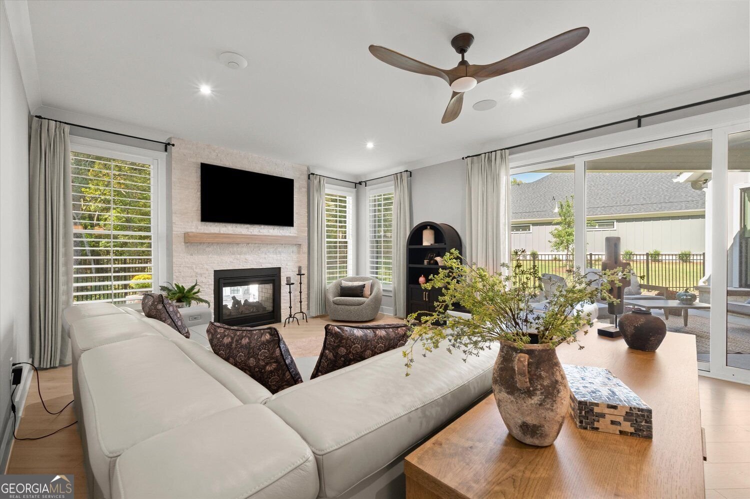 3880 Manor Court Drive Alpharetta - Photo 6